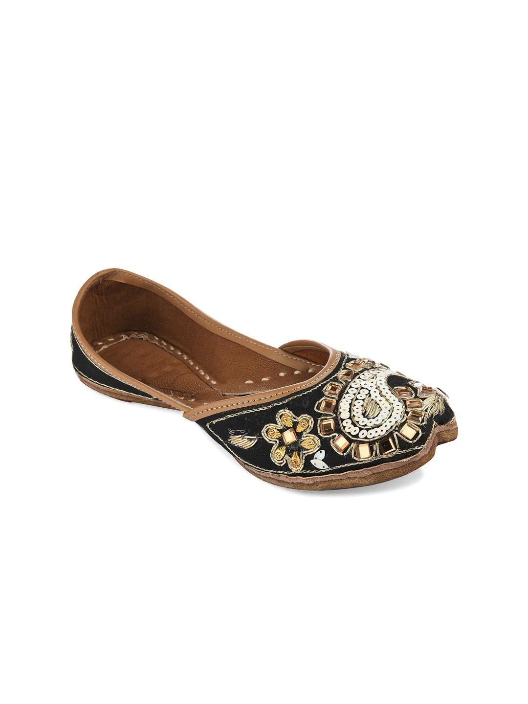 desi colour women black ethnic mojaris flats