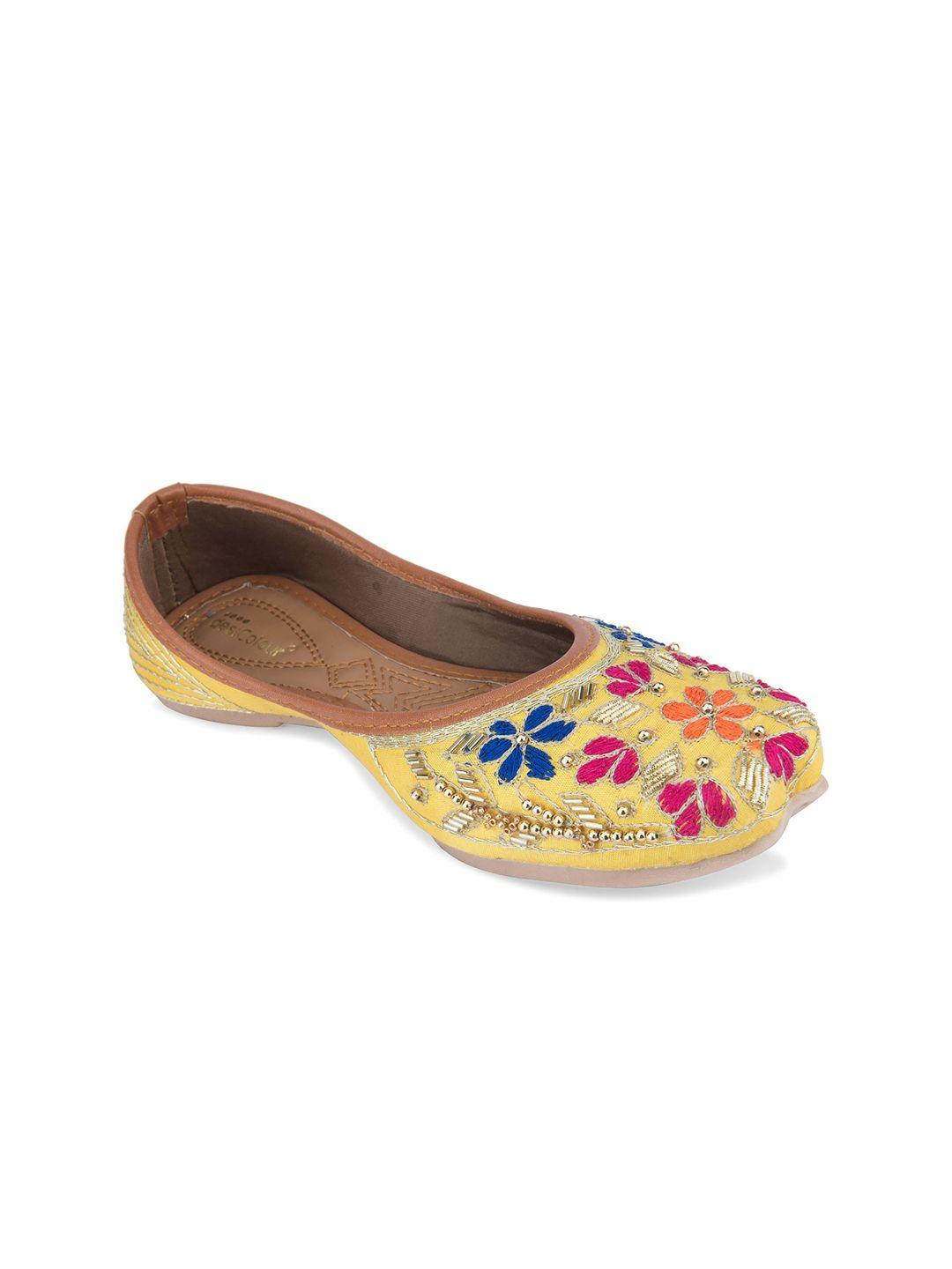 desi colour women round toe ethnic - embellished mojaris