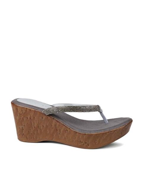 design crew women's grey thong wedges