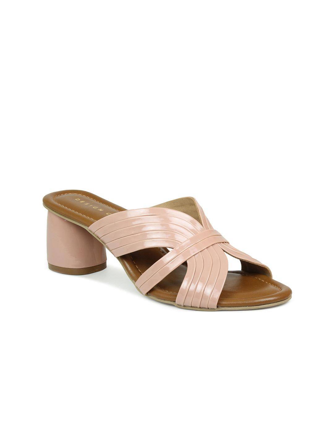 design crew women peach-coloured solid sandals