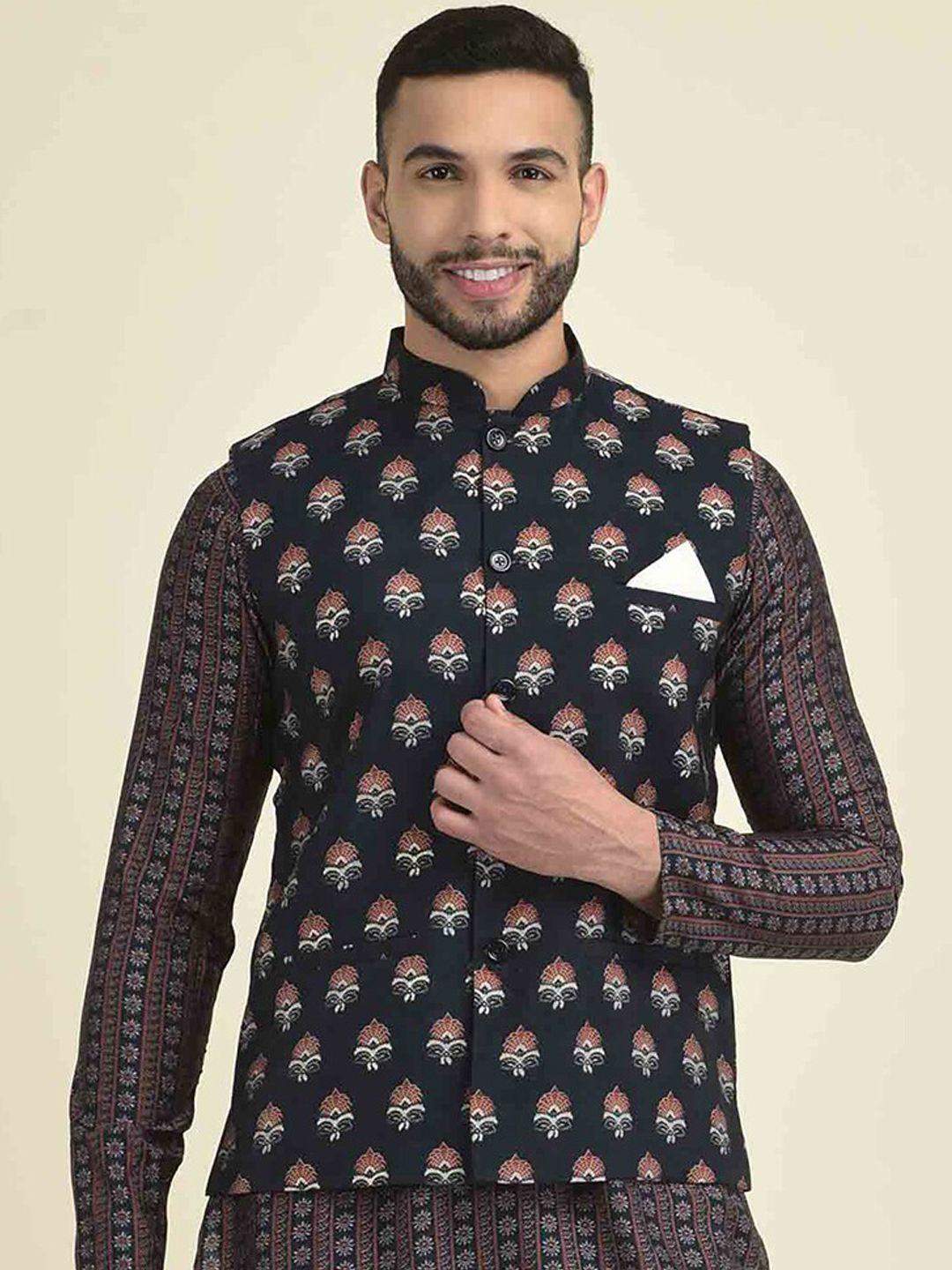 deyann men navy blue ethnic motifs printed pure cotton kurta with pyjamas