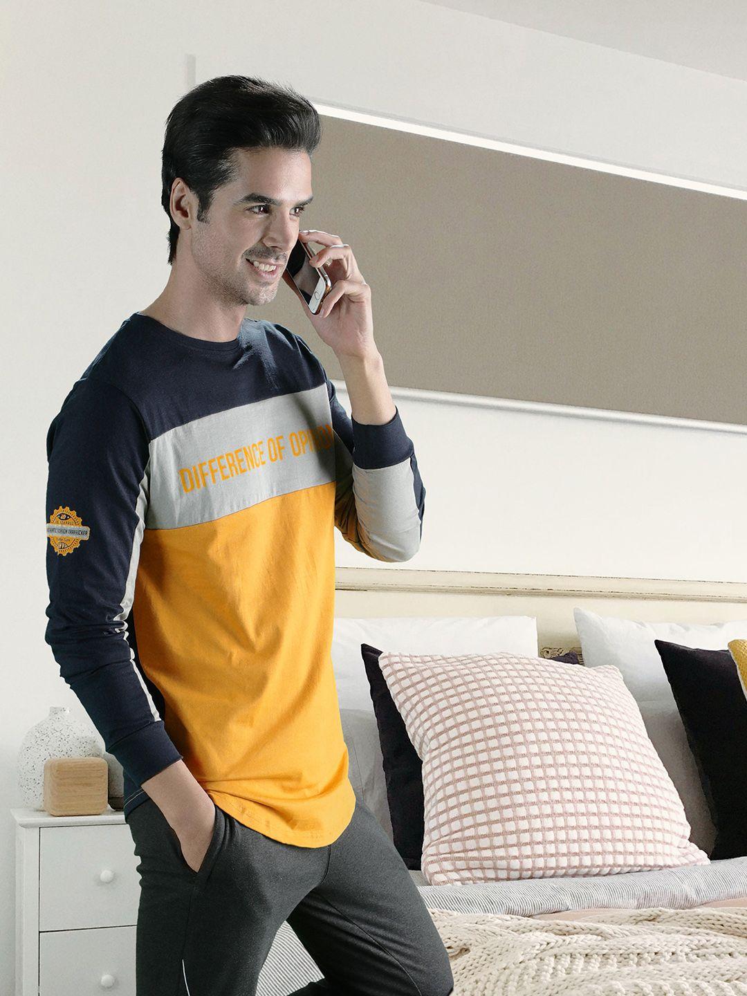 difference of opinion men navy blue & mustard yellow colourblocked round neck t-shirt