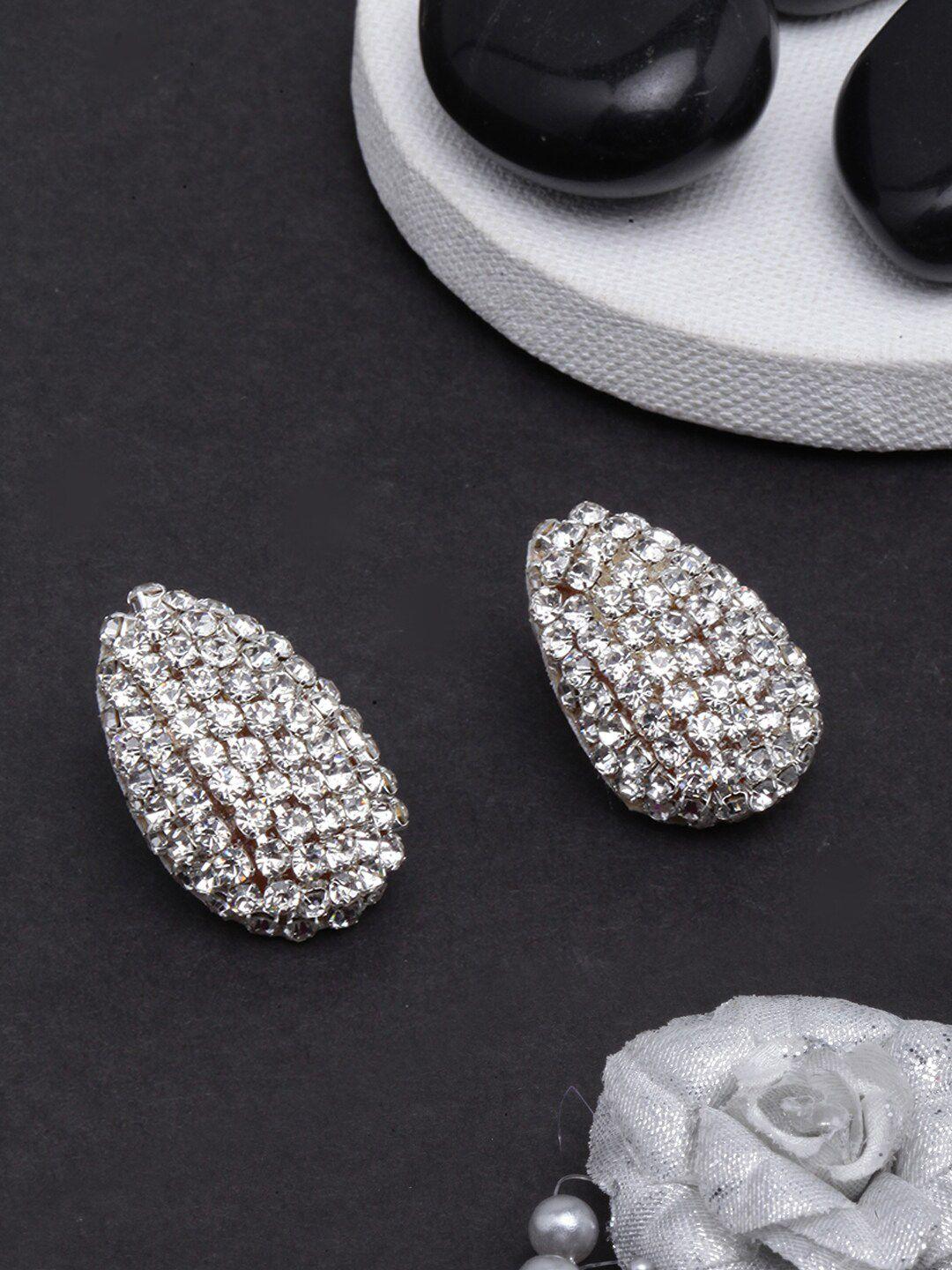 diva walk teardrop shaped studs earrings