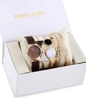 dkg002-4 analogue wrist watch with 5 bracelets set