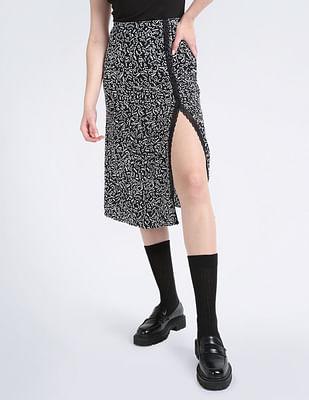 doodle print slip skirt