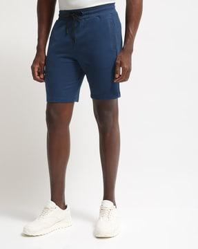 drawstring shorts with insert pockets