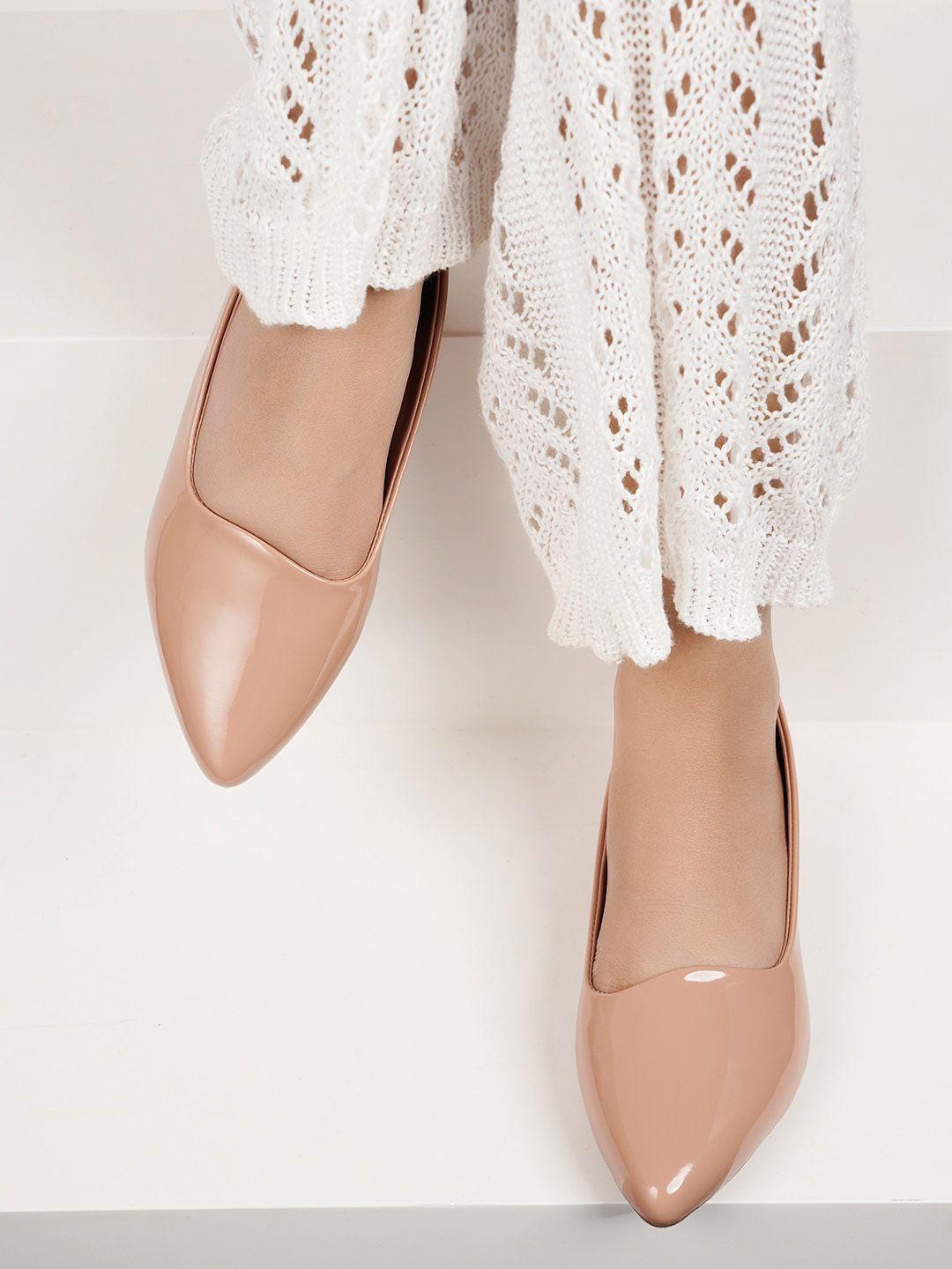 dressberry nude-coloured pointed toe ballerinas