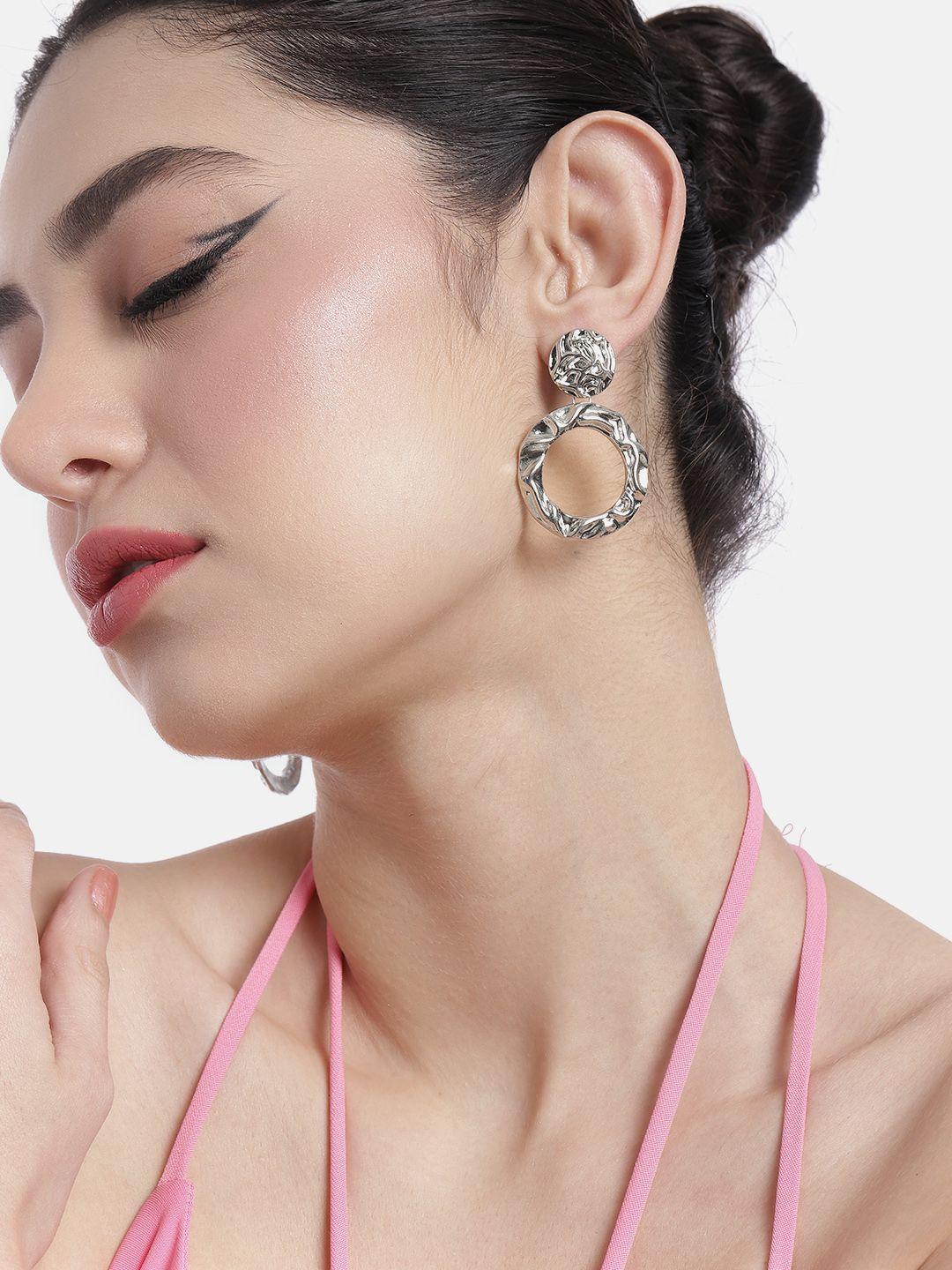 dressberry rhodium-plated textured circular drop earrings
