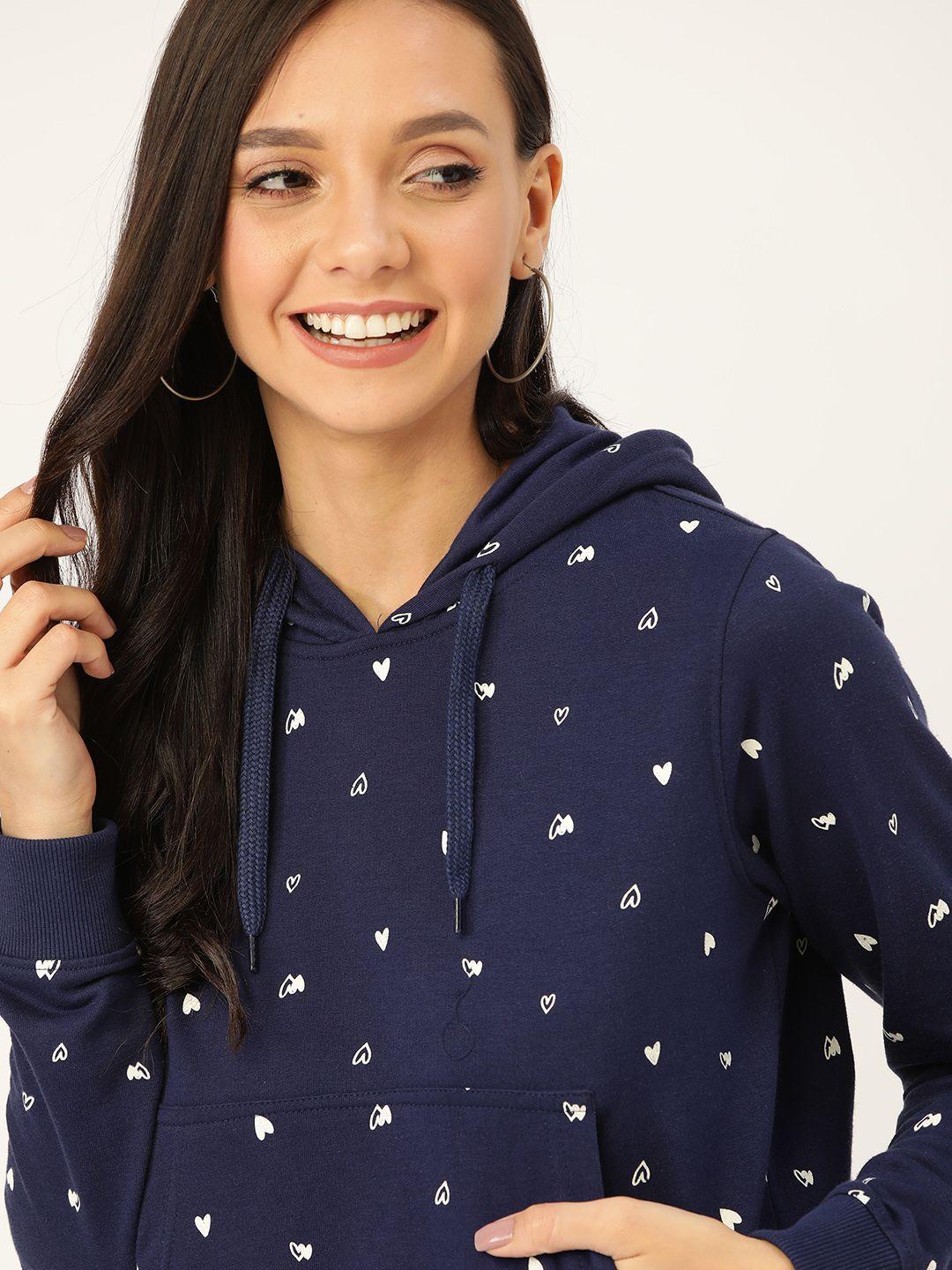 dressberry women navy blue & white printed hooded sweatshirt