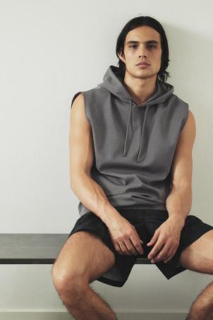 drymove™ sleeveless sports hoodie