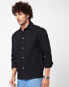 dual pocket shirt with cutaway collar