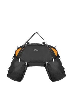 duffel bag with zip closure