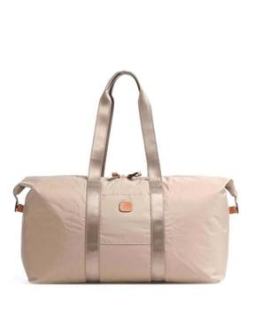 duffel bag with zip closure