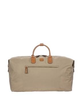 duffel bag with zip closure