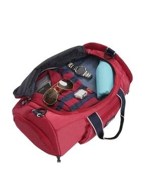 duffle bag with dog hook