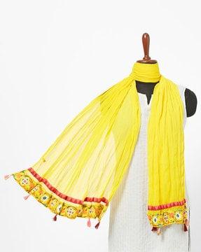 dupatta with tasselled edges