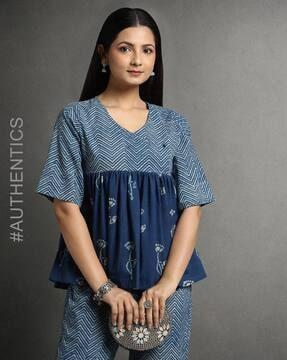 dyed & double dabu printed tailored fit angrakha top