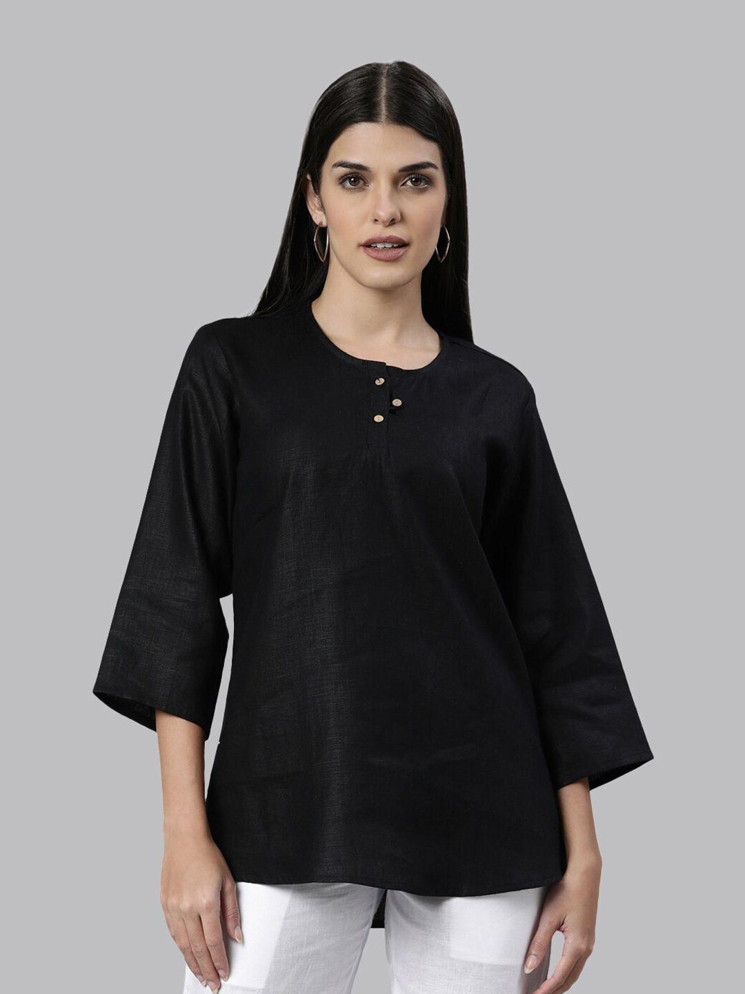 ecentric women black solid top