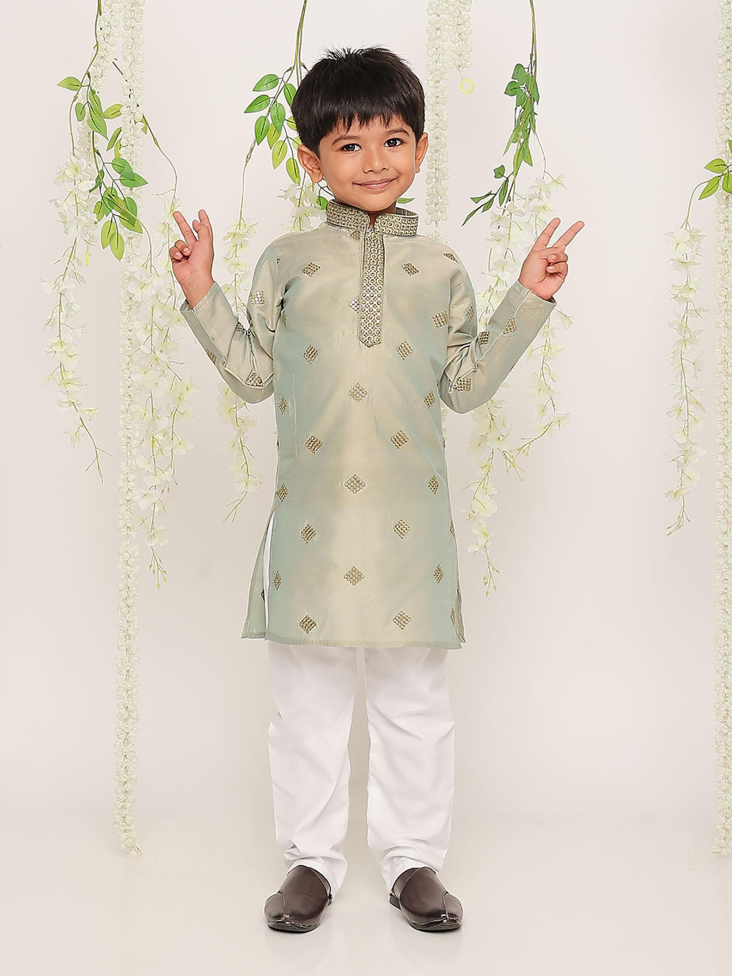 ekam silk embroidered kurta and pyjama - green (set of 2)