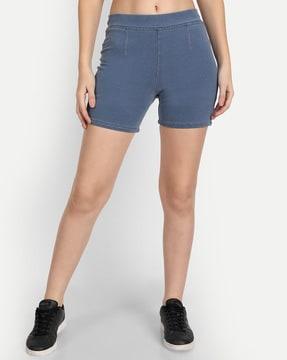 elasticated shorts with back patch-pockets