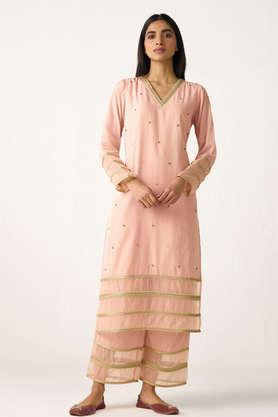 embellished cotton v-neck women's casual wear kurta - pink