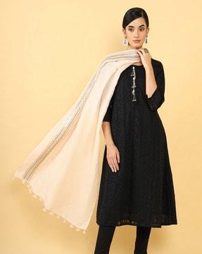 embellished dupatta with tassels