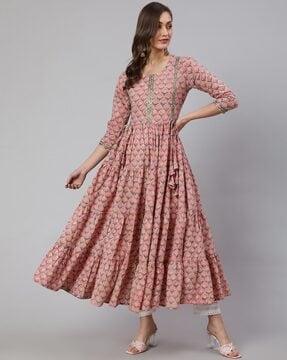 embellished floral print round-neck kurta