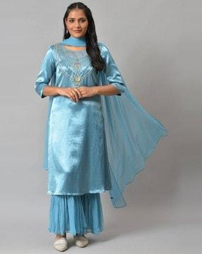 embellished kurta set with dupatta