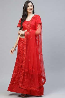 embellished net scoop neck women's lehenga choli dupatta set - red
