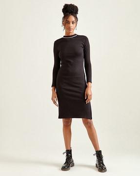 embellished round-neck bodycon dress