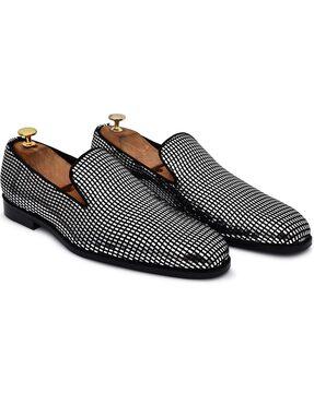 embellished round-toe slip-on mocassins