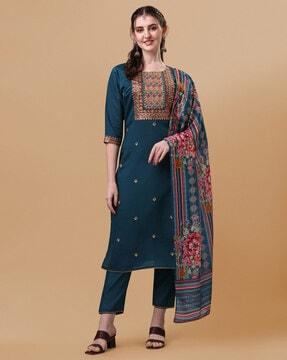 embellished straight kurta set with dupatta