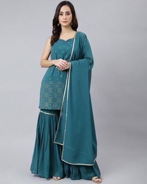 embellished straight kurta set