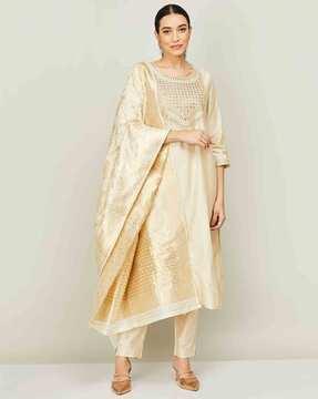 embellished straight kurta set