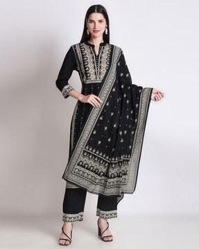 embellished straight kurta set