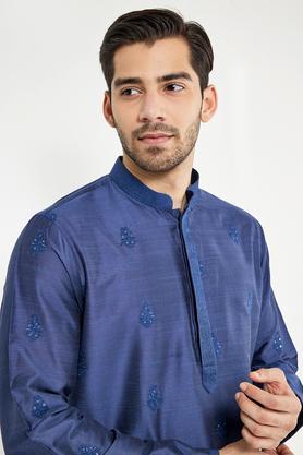 embroidered blended fabric regular fit men's kurta - blue
