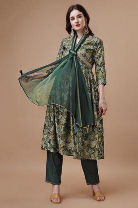 embroidered calf length chanderi woven women's kurta set - green