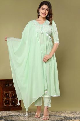 embroidered cotton regular fit women's kurta set - green