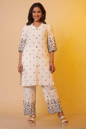 embroidered knee length blended fabric woven women's kurta set - white