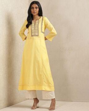 embroidered notched round-neck a-line kurta