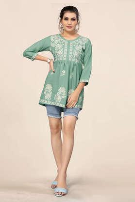 embroidered rayon round neck women's top - green