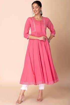 embroidered round neck cotton women's knee length dress - pink