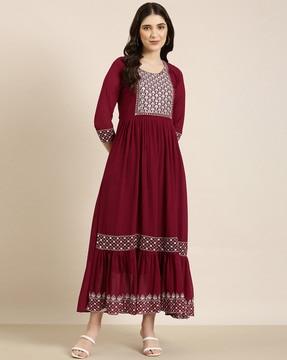 embroidered anarkali kurta with 3/4th sleeves