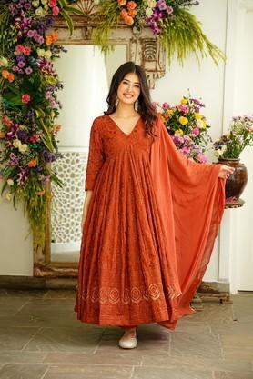 embroidered ankle length georgette women's kurta set - orange