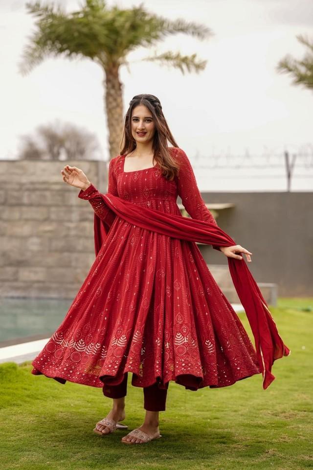 embroidered ankle length georgette womens kurta set