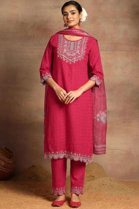 embroidered calf length cotton woven women's kurta set - red