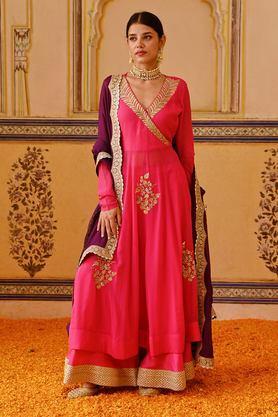 embroidered calf length georgette knitted women's kurta set - pink