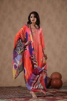 embroidered calf length silk women's kurta set - pink