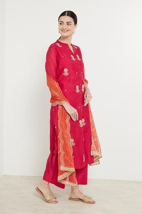 embroidered calf length viscose blend woven women's kurta palazzo dupatta set - fuchsia