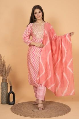 embroidered calf length viscose women's kurta set - pink